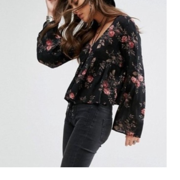 Ralph Lauren Denim & Supply Floral V Neck Ruffle Bell Sleeve Top - Picture 4 of 9
